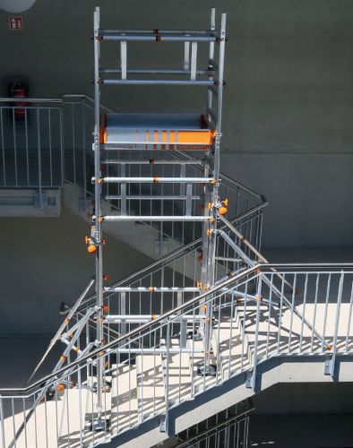 Layher SoloTower Erweiterung Treppen-Kit Typ3 mit 2 Durchgängen und Einhängeleiter