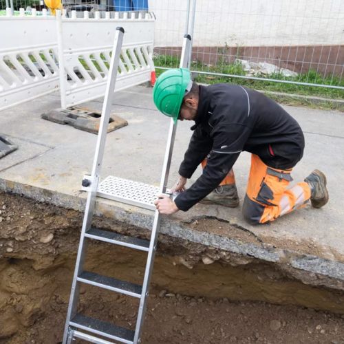 MUNK Stufen-Baugrubenleiter 2,25m mit 4 Stufen mit Handlauf