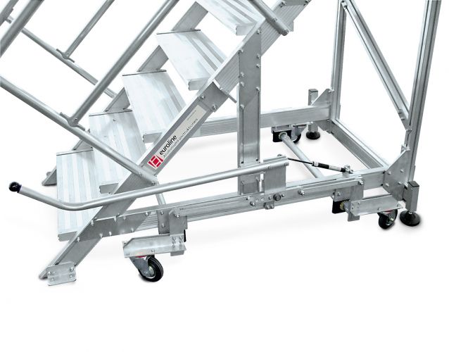 Euroline 513 Wartungsbühne 45° 600mm Stufenbreite 4 Stufen Alu gerieft