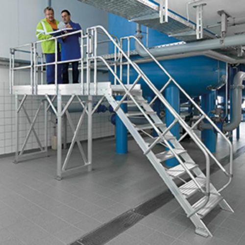 MUNK Treppen-Modul 1670mm Plattformoberkante Aluminium geriffelt 8 Stufen