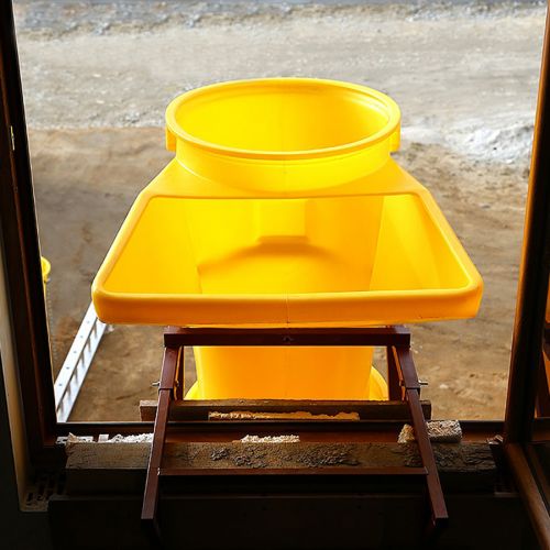 Schuttrutschen-Set gelb mit Trichter, Halterung und Rohr bis 5,5mm Wandstärke 2m
